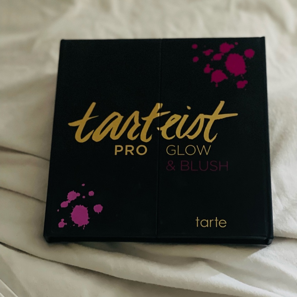 TARTE- Tareist pro glow pallet